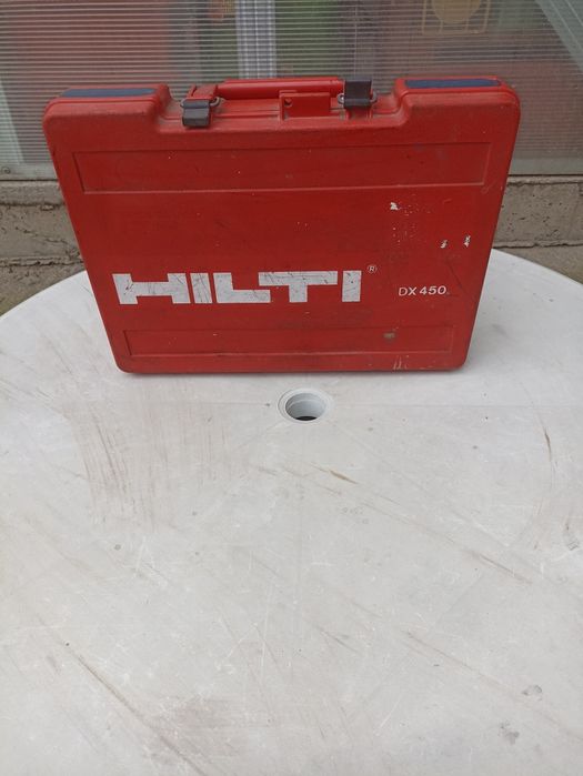 Пистолет за пирони HILTI DX450