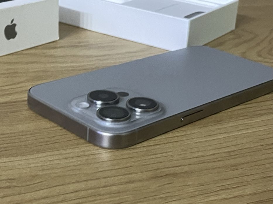 Бартер като нов iPhone 15 pro 256gb natural 88%