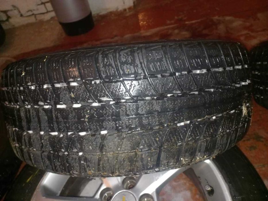 Продается шины с дисками 215 ,55, R 17  летние