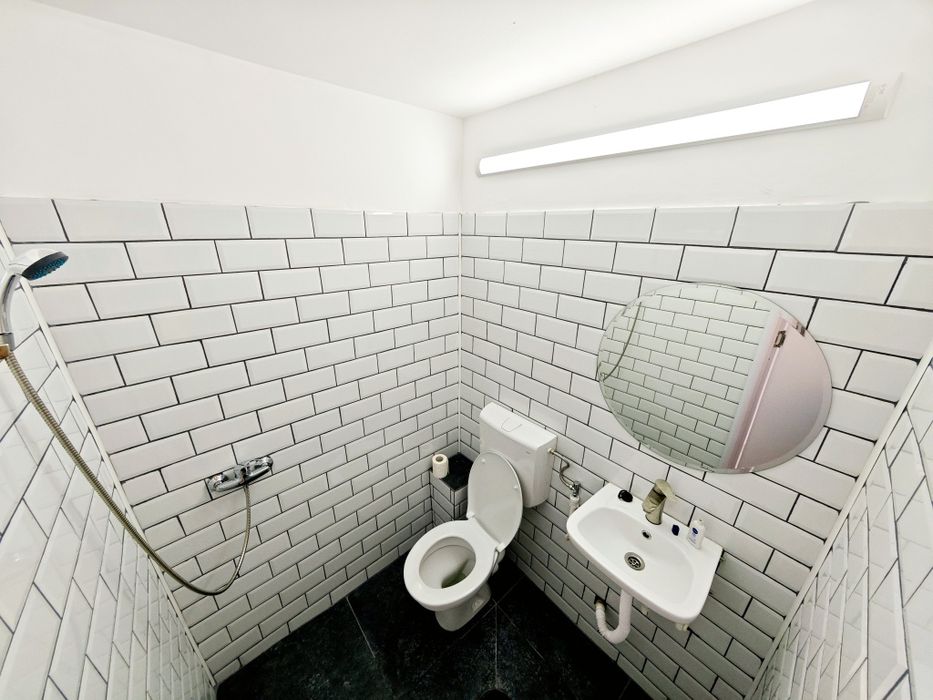 Închiriez apartament 2 camere nou renovat langa piața și Penny!