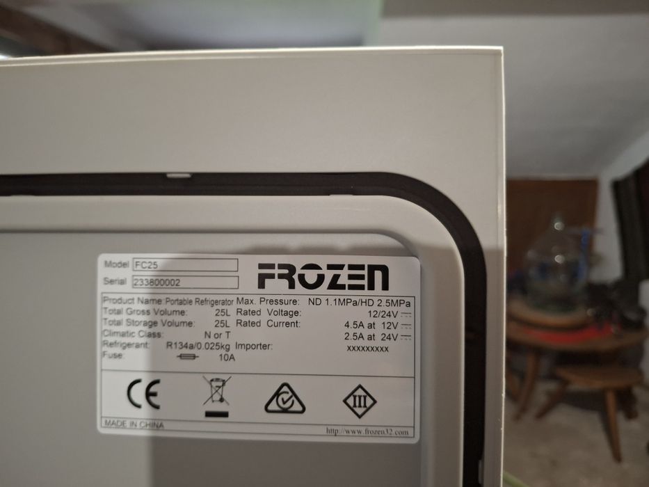 Хладилник фризер 55 и 25 литра.