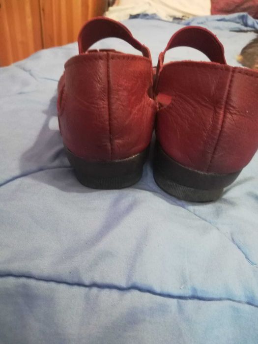 Дамски сандали естествена кожа