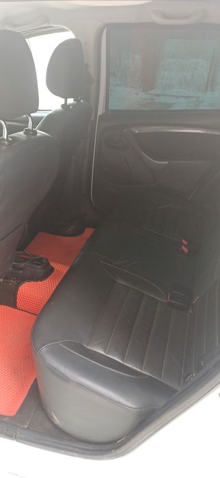 Renault Duster 2.0 4wd AKPP