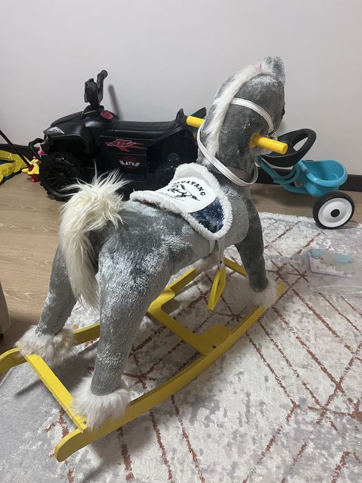 Продам коня игрушка