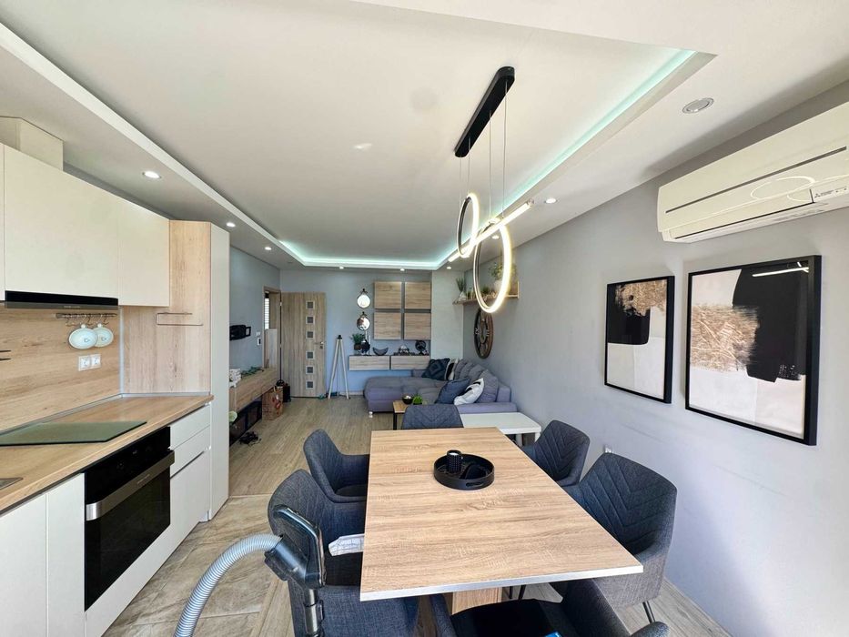 Продава се Тристаен апартамент в Бургас, Меден рудник - зона В - 66 кв.м за 2091 €/кв.м - Снимка #1