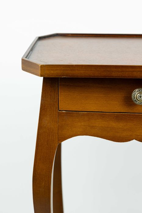 Столик журнальный