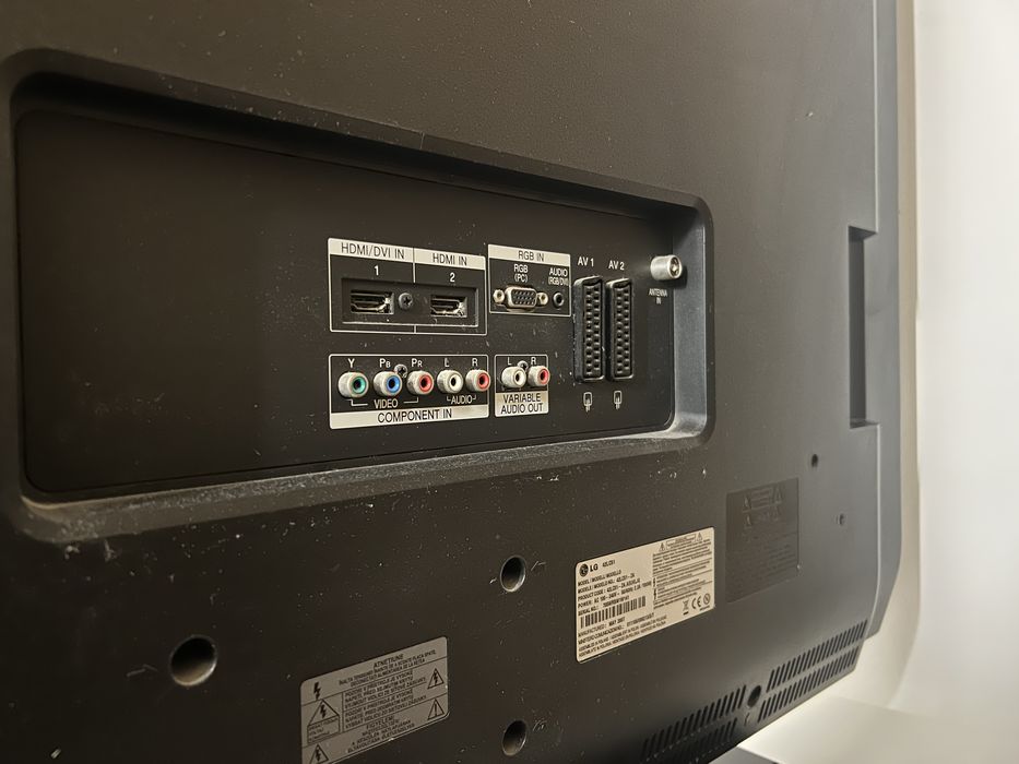 Телевизор LG 42”