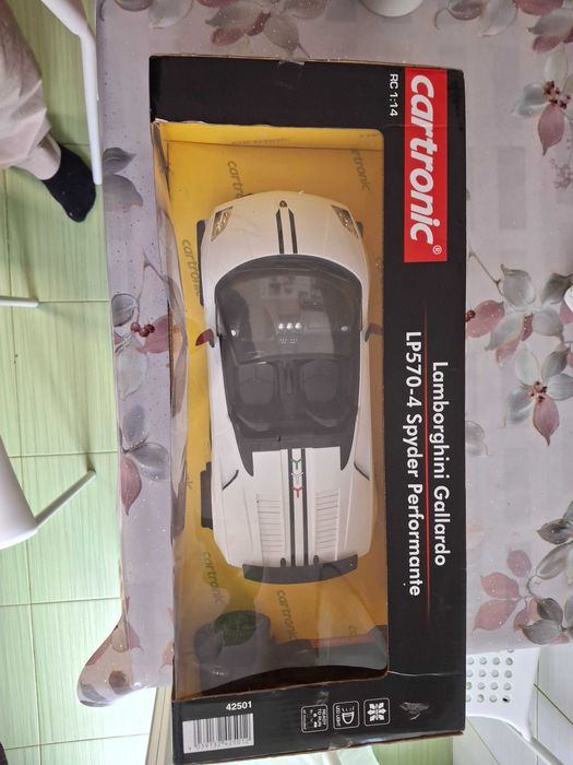 Mașinuță de jucărie  cu telecomandă