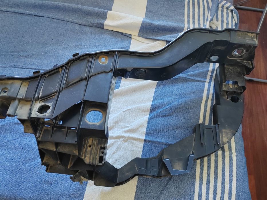 Trager ford focus mk3 turnier 2.0 2012 OE FORD