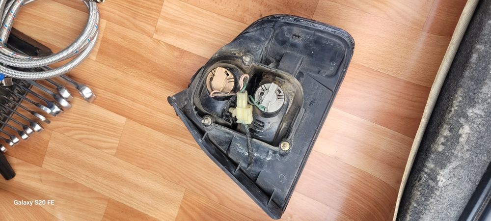 Продам задние плафоны