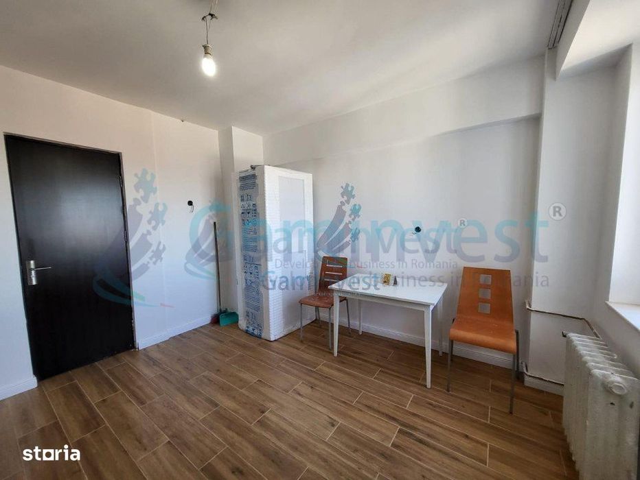 Apartament renovat cu 4 camere  , Cantemir, Oradea,Gaminvest, V2392E