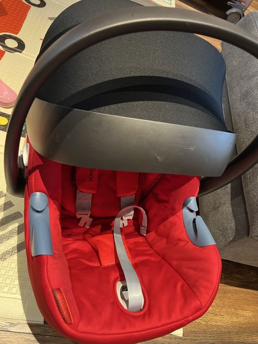 Стол за кола и база Cybex