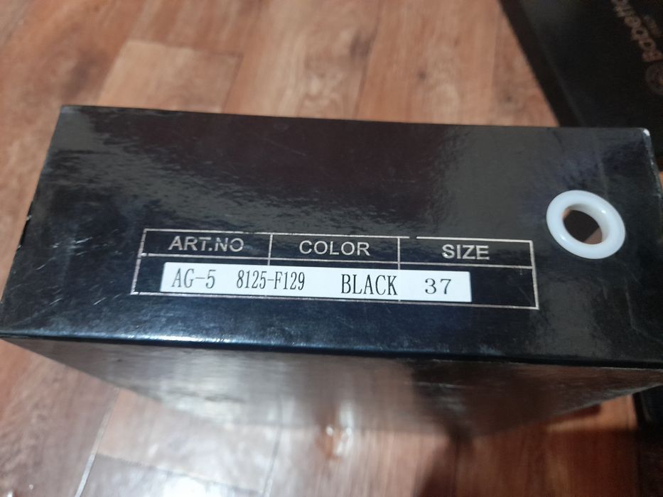 Женские туфли на шпильках