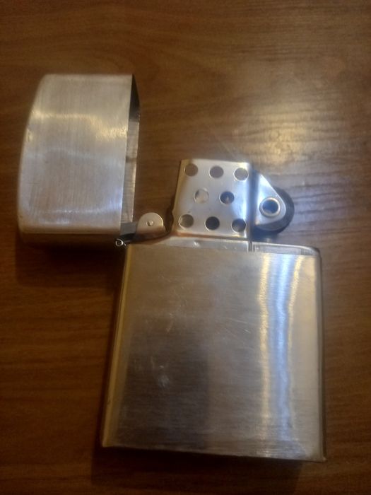 Голяма запалка тип Zippo