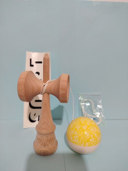 Kendama Lotus Bloom Yellow