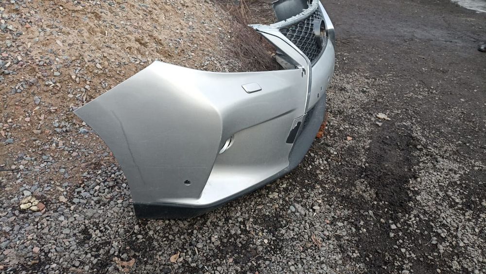Продам бампер на Lexus RX 350