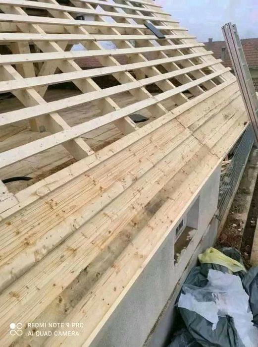 Montaj acoperisuri și reparatii de urgență