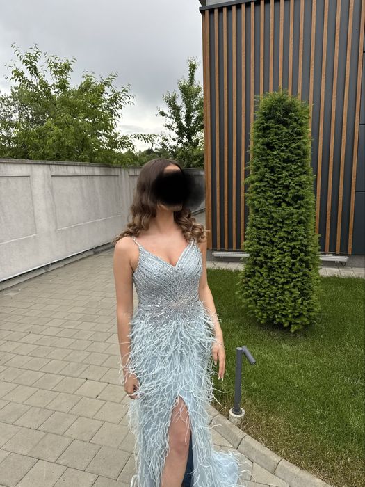 Rochie Ylenne cu pene si pietre