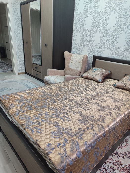 Продам спальный гарнитур