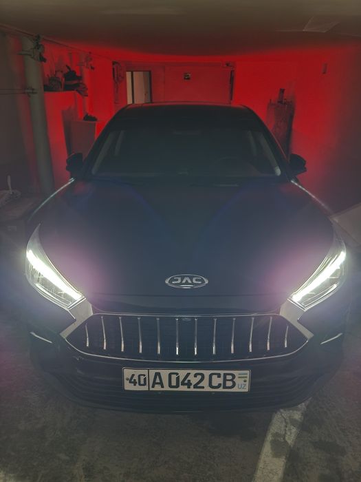 Moshinaning modeli Jac J7