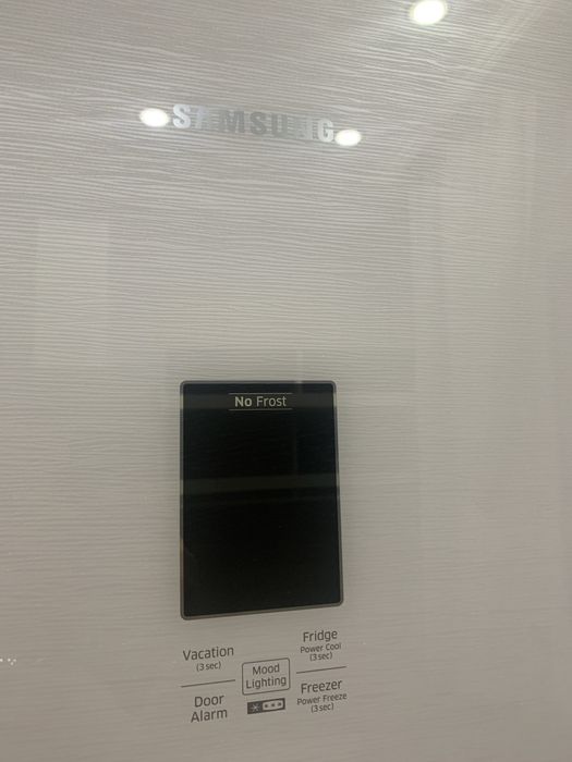 Холодильник Samsung