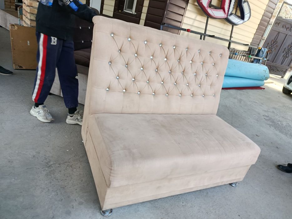 Продается диван в отличном состоянии