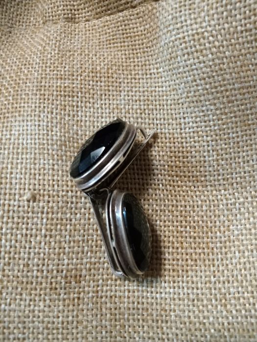 Срочно продам серьги