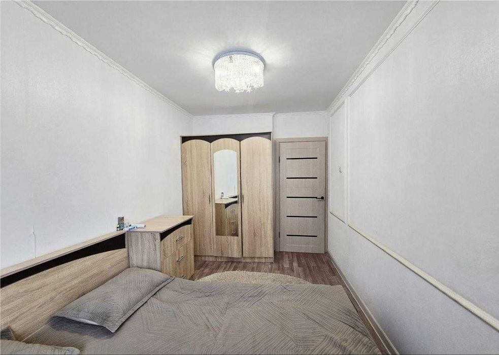 **Продам 3х-студию в 7мкр, р-н Аяна