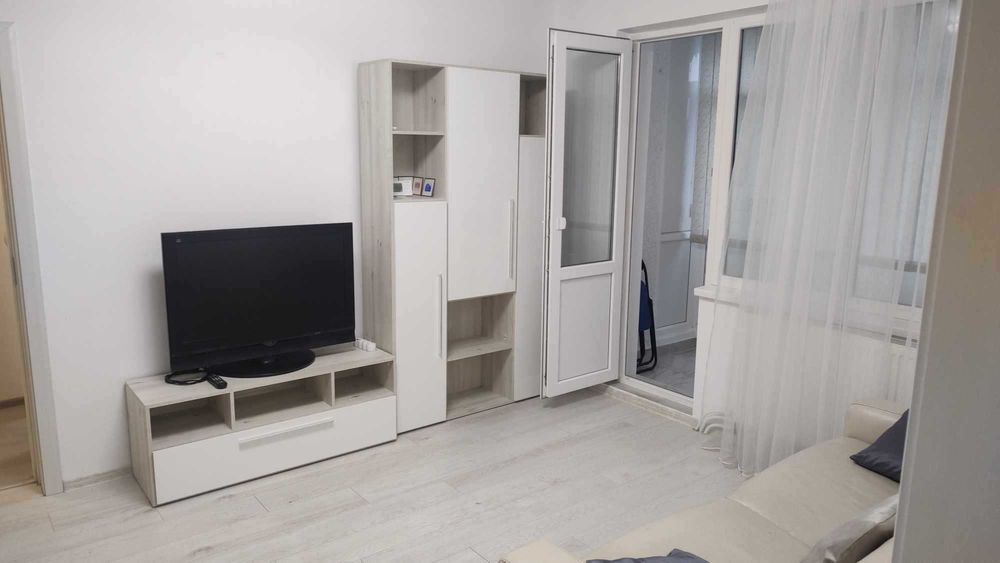 Inchiriez apartament cu doua camere Avram Iancu
