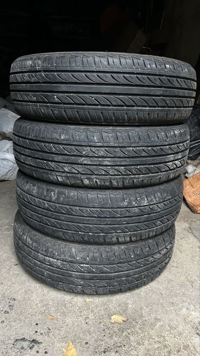 Продам комплект шин
