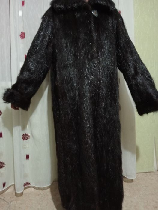 Одежда женская верхняя.