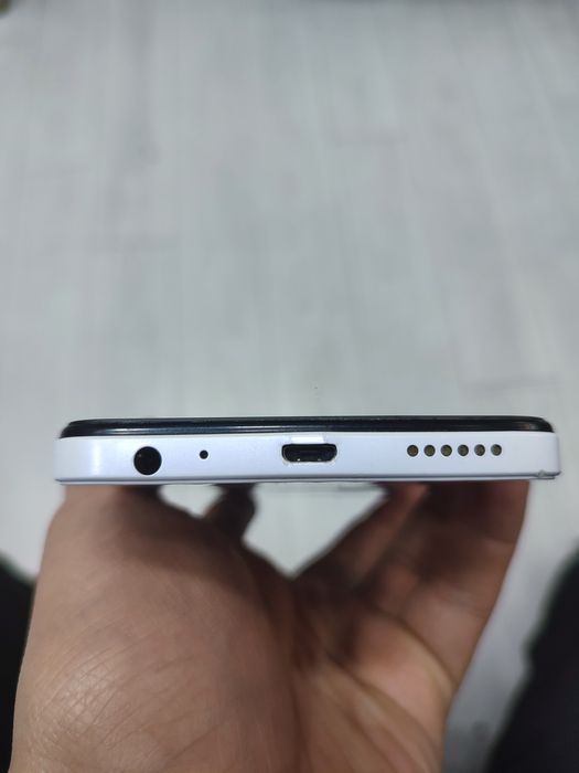 infinix smart 7   4/64 gb ( obmen )