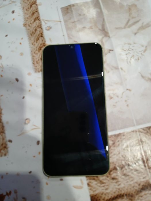 Продавам Самсуг а 34