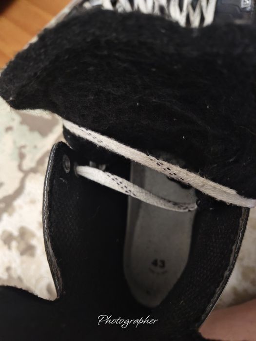 Продам коньки мужкие