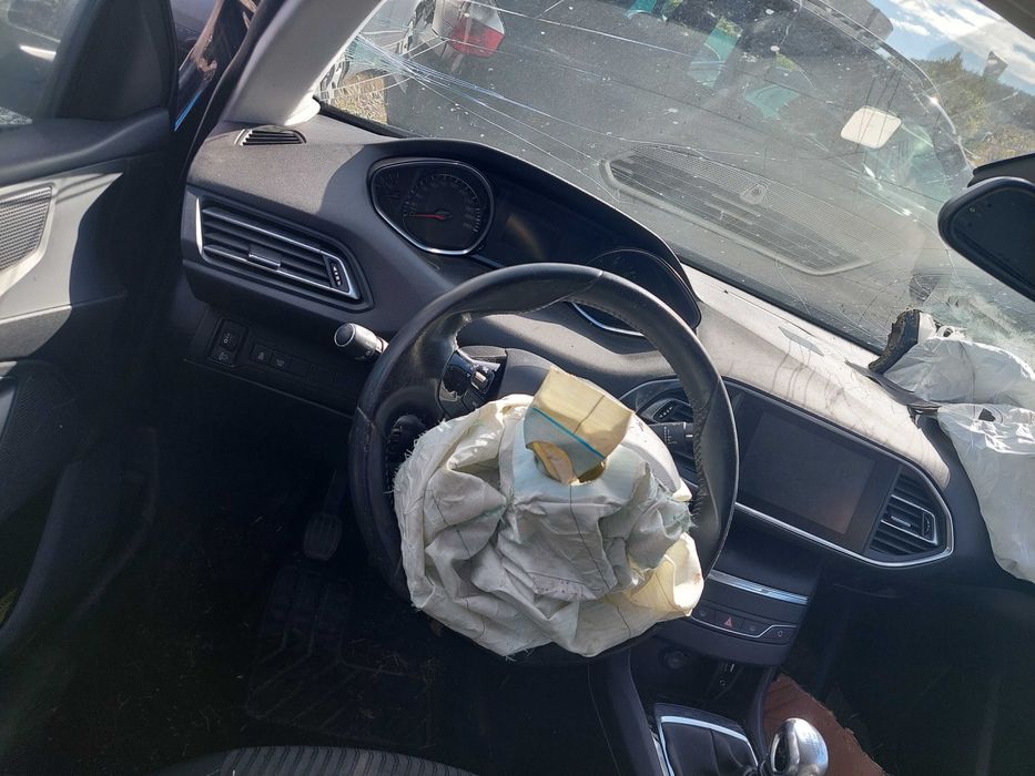 Peugeot 308 1,6 HDI , Пежо 308 на части!
Юни 2015