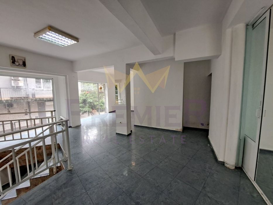 Дава се под наем Магазин в Варна, Център - 85 кв.м за 816 € - Снимка #1