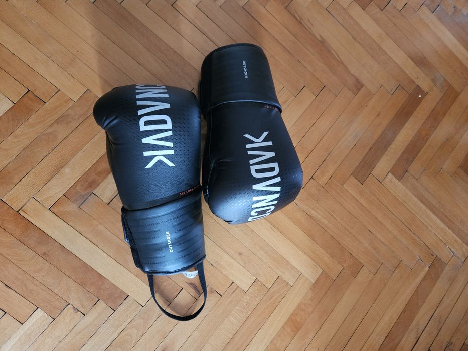 Vand manusi de box