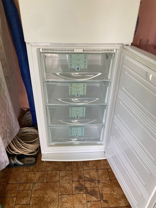 Хладилник Либхер комби!