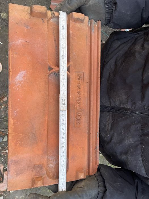 Tigla veche 0,80 bani/buc