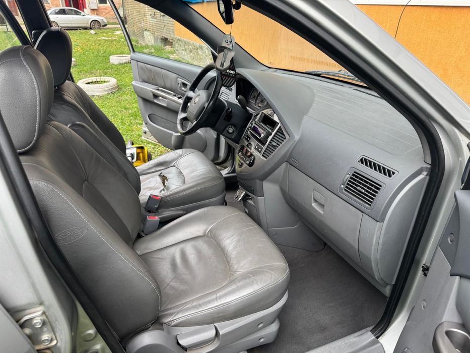 Kia carens pret 1300€