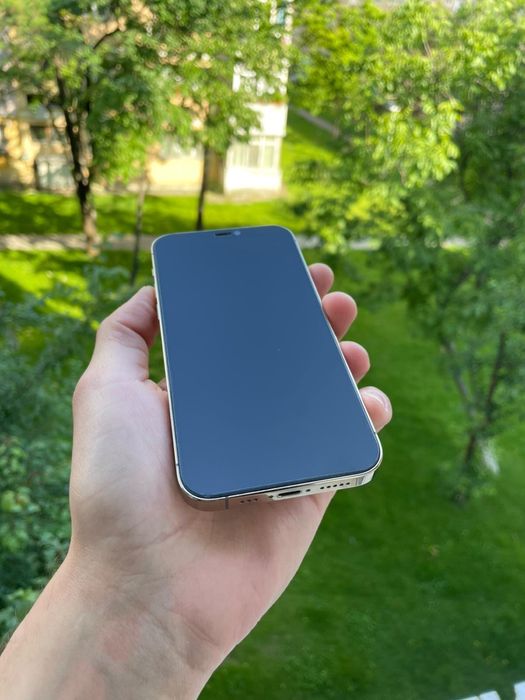 • Iphone  12 Pro • 512gb •