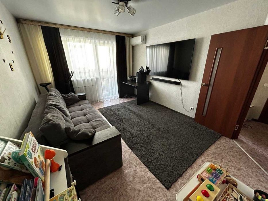 Продам 1-ю квартиру мкр. Аэропорт