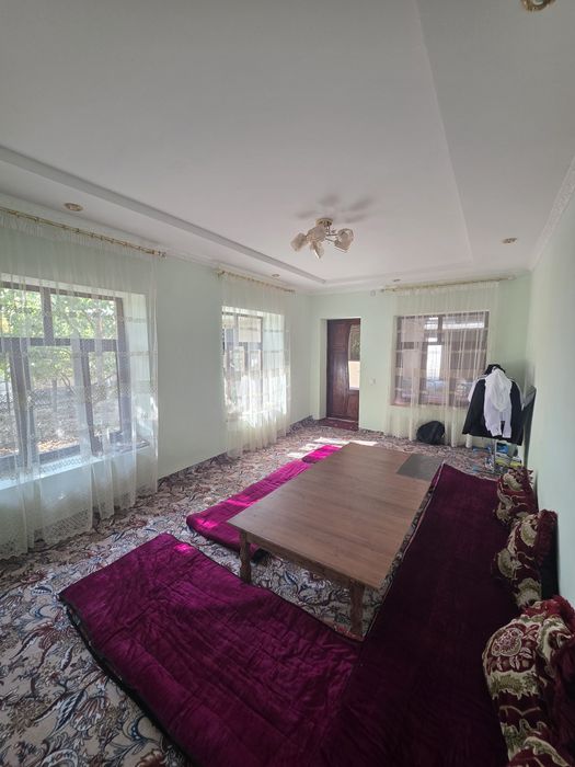 Кибрай тумани Олмазор маҳалласида  5,5 сотих  5 хонали уй сотилади.