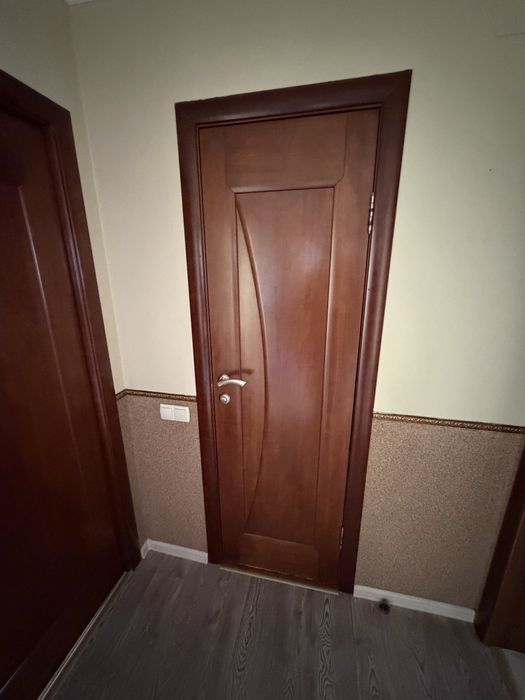 Продам двери в сборе, недорого