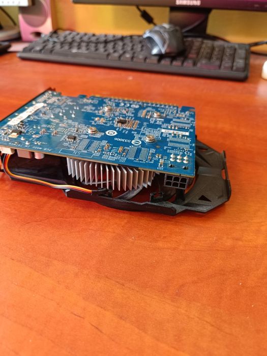 Видеокарта GTX 750
