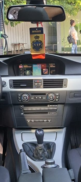 BMW  320  Diesel~  2008