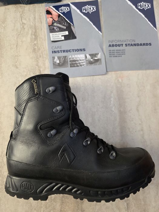 Vând bocanci HAIX
