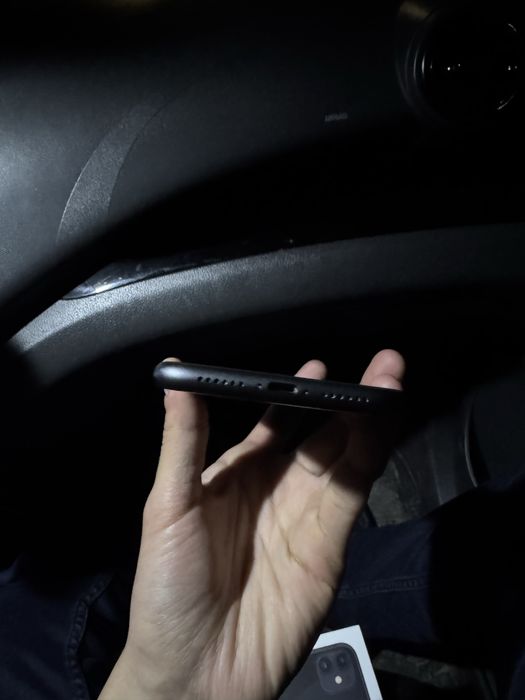 Iphone 11 black 64gb