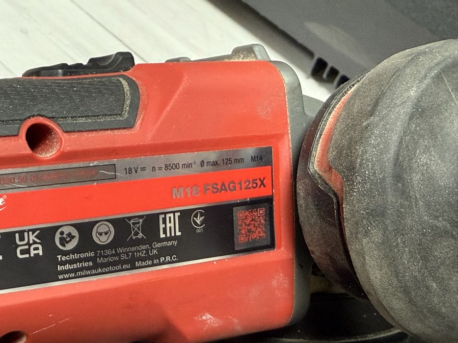 Millwaukee шуруповерт + ушм в кейсе!!!