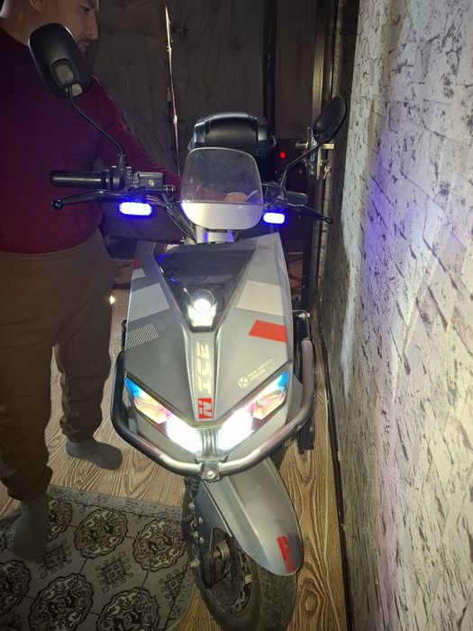 Skuter, elektro motor yaponski